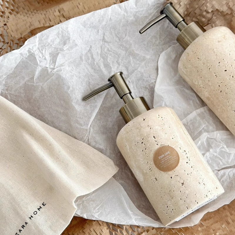Lotiondispenser van natuurstee - Luxury Natural Skincare recensie en prijs